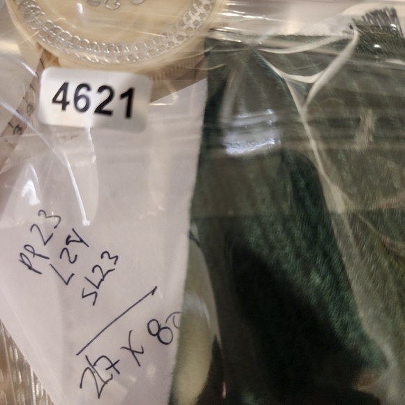 Liz Clairbone Plaid Multicolor Fringe Light Weight Scarf - Picture 7 of 7